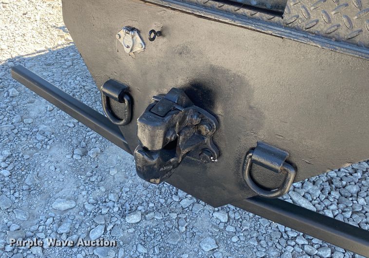 image for item JW9383 2006 Ford F650  flatbed truck