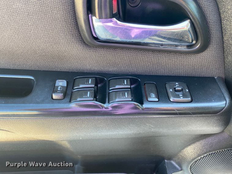 image for item JW9388 2012 GMC Canyon  Crew Cab pickup truck