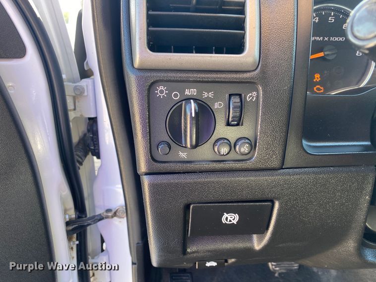 image for item JW9388 2012 GMC Canyon  Crew Cab pickup truck