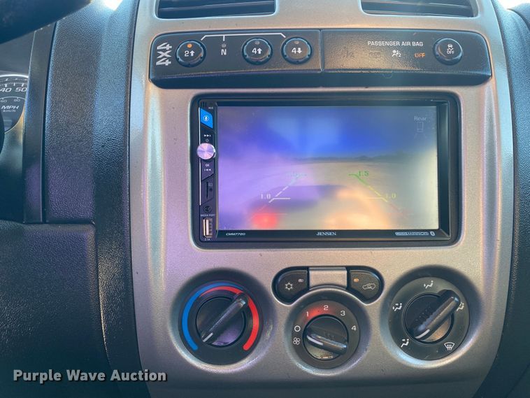 image for item JW9388 2012 GMC Canyon  Crew Cab pickup truck