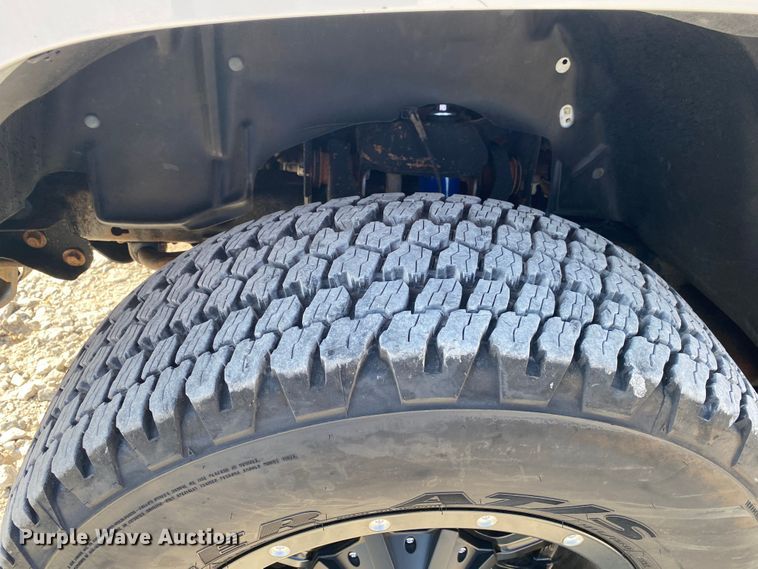 image for item JW9388 2012 GMC Canyon  Crew Cab pickup truck