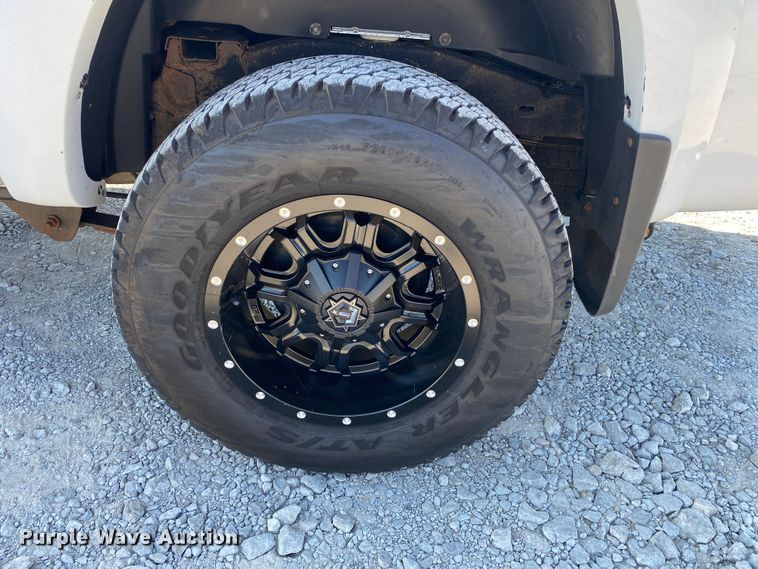 image for item JW9388 2012 GMC Canyon  Crew Cab pickup truck