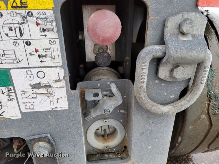 image for item JY9970 Skyjack SJ12  vertical lift