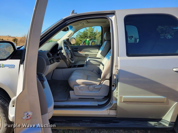 image for item JY9985 2008 Chevrolet Tahoe Hybrid  SUV