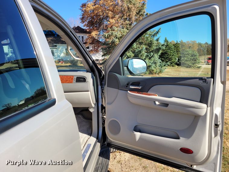 image for item JY9985 2008 Chevrolet Tahoe Hybrid  SUV