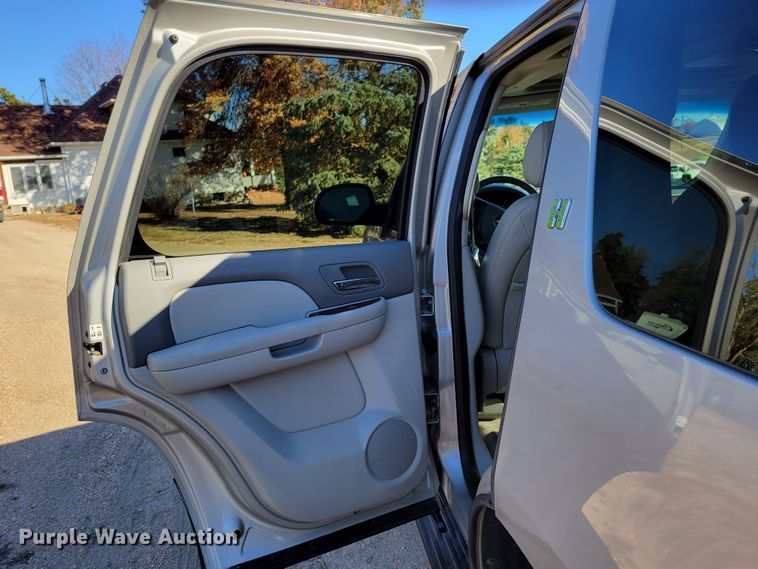 image for item JY9985 2008 Chevrolet Tahoe Hybrid  SUV