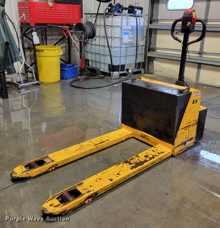image for item JY9989 2010  pallet jack