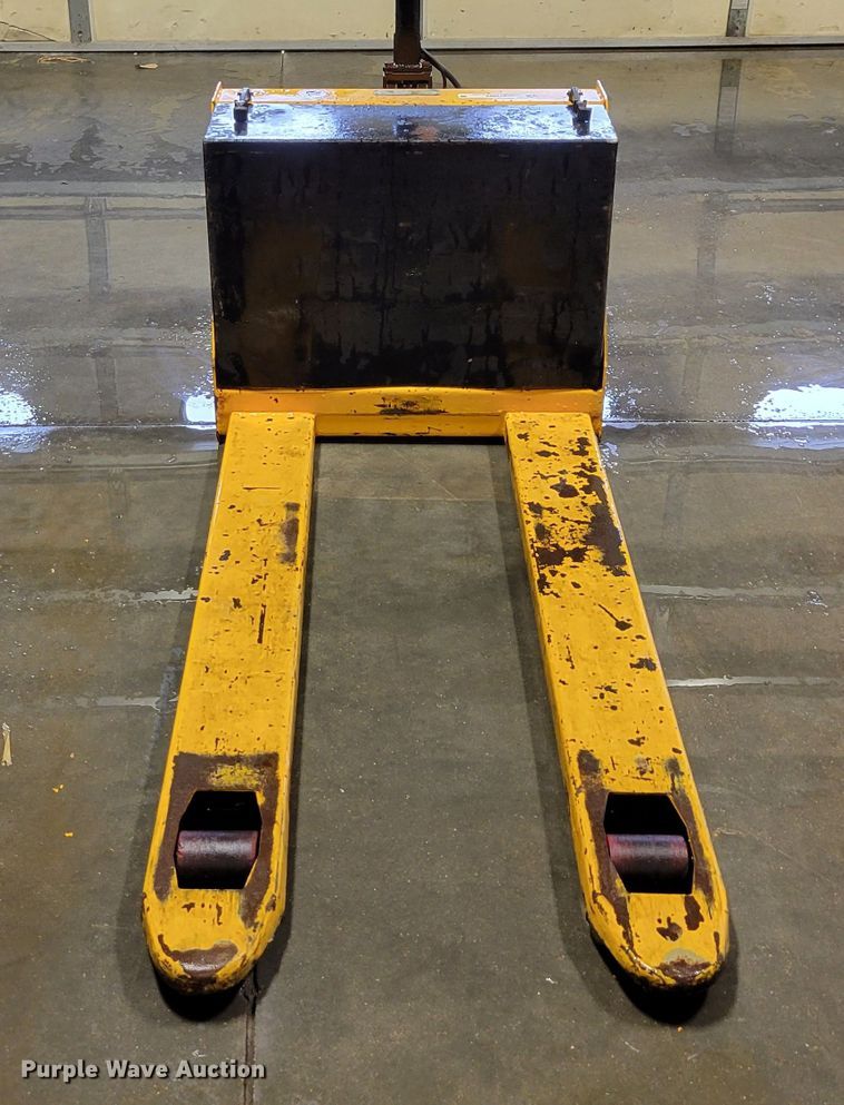 image for item JY9989 2010  pallet jack