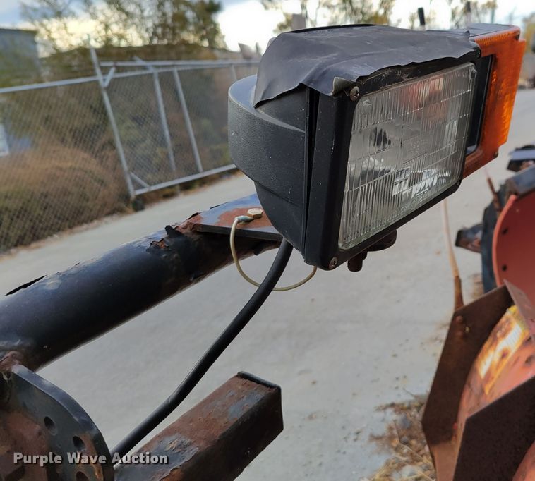 image for item JY9992 (2) Boss 90"W snow plows