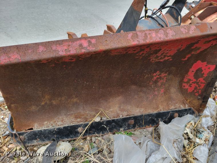 image for item JY9992 (2) Boss 90"W snow plows