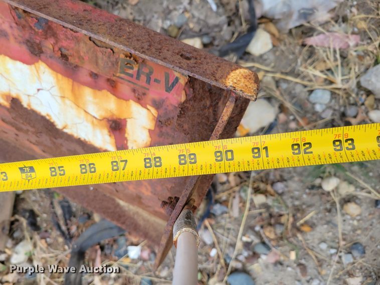 image for item JY9992 (2) Boss 90"W snow plows