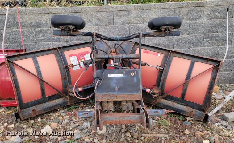 image for item JY9992 (2) Boss 90"W snow plows