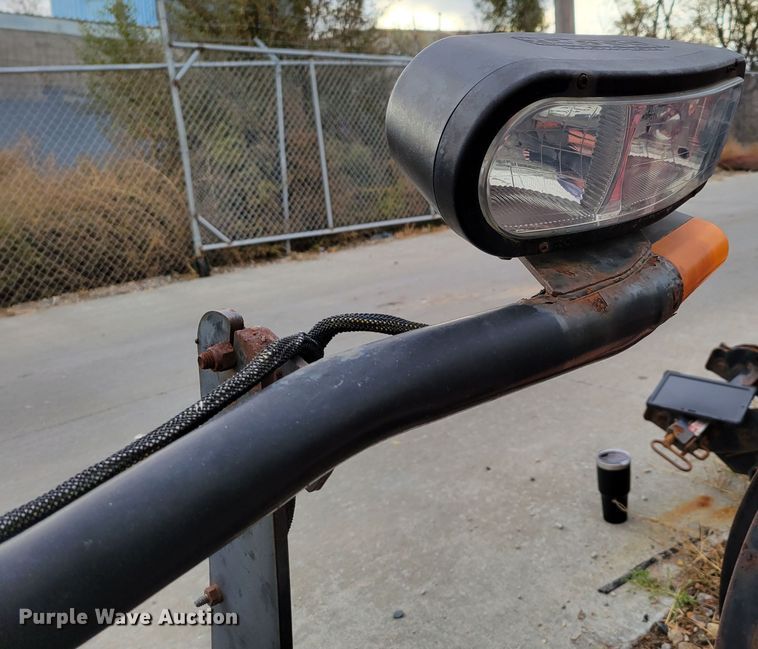 image for item JY9992 (2) Boss 90"W snow plows