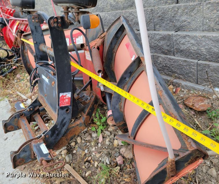 image for item JY9992 (2) Boss 90"W snow plows