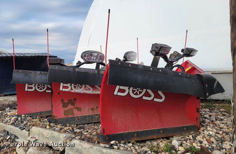 image for item JY9994 (3) Boss SmartShield Power-V XT snow plows