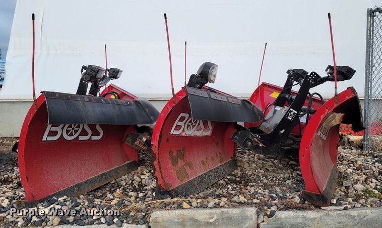 image for item JY9994 (3) Boss SmartShield Power-V XT snow plows