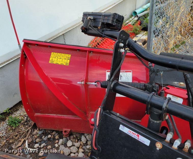 image for item JY9994 (3) Boss SmartShield Power-V XT snow plows