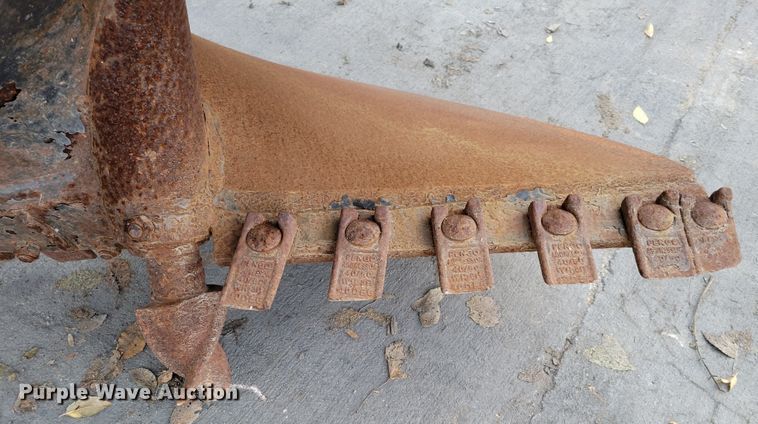 image for item JY9995 (3) skid steer attachments