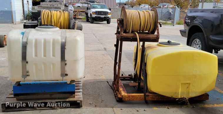 image for item JY9996 (2) sprayers