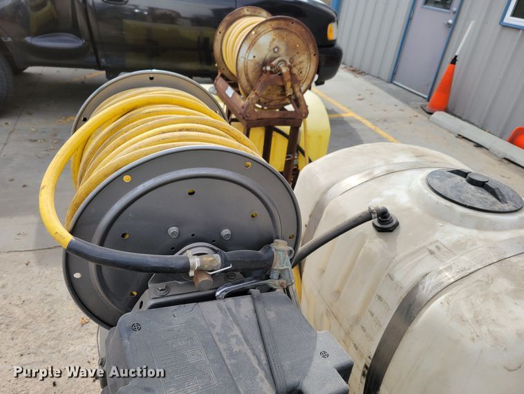 image for item JY9996 (2) sprayers