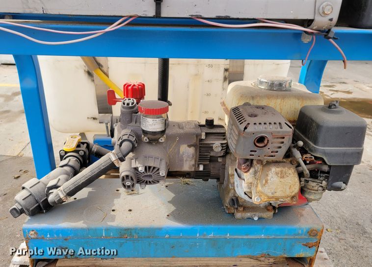 image for item JY9996 (2) sprayers