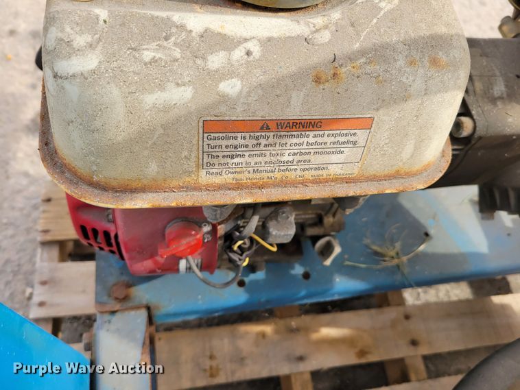 image for item JY9996 (2) sprayers