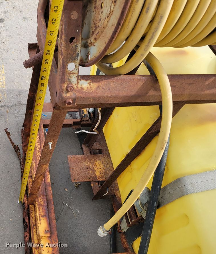 image for item JY9996 (2) sprayers