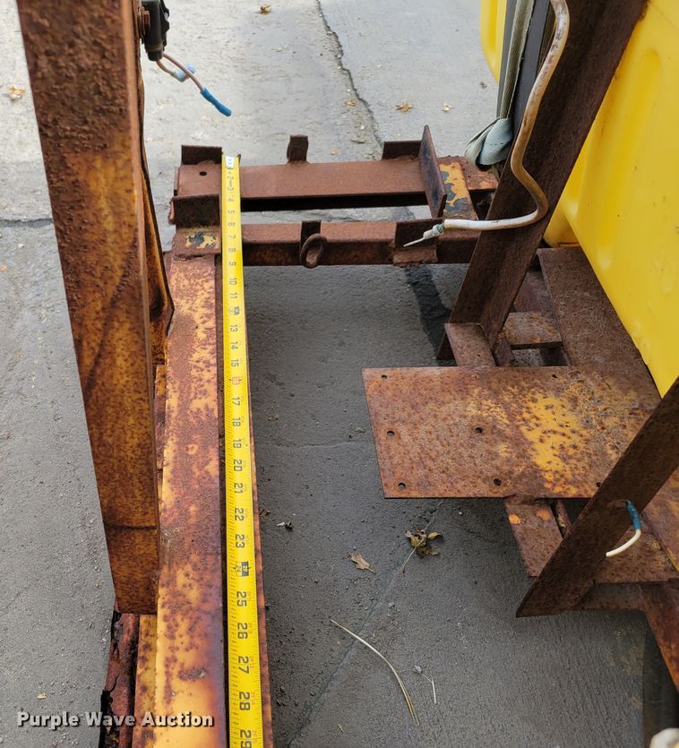 image for item JY9996 (2) sprayers