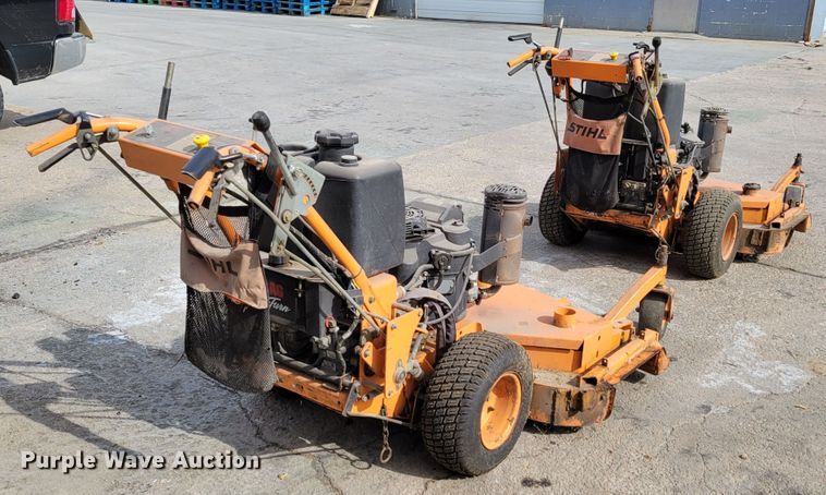 image for item JY9998 (2) Scag ZTR lawn mowers