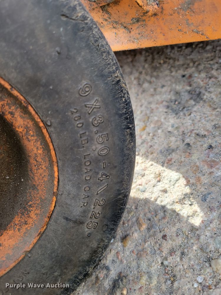 image for item JY9998 (2) Scag ZTR lawn mowers