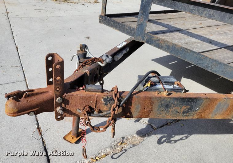 image for item JY9999 1999 Neal Manufacturing  utility trailer