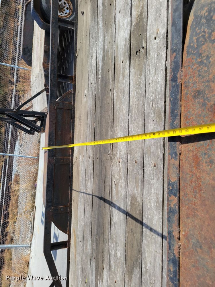 image for item JY9999 1999 Neal Manufacturing  utility trailer