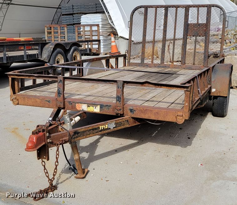 image for item JZ9001 2014 PJ U71  utility trailer