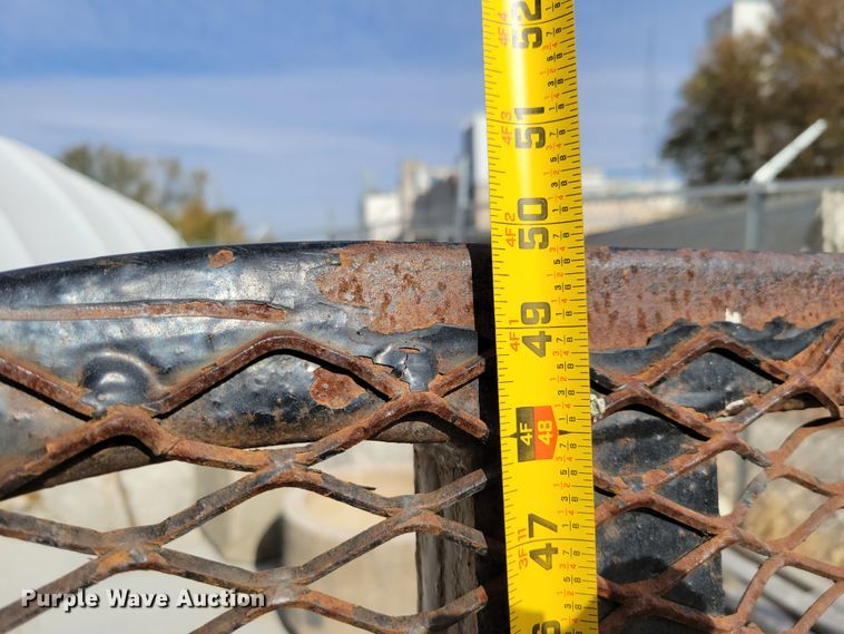 image for item JZ9001 2014 PJ U71  utility trailer