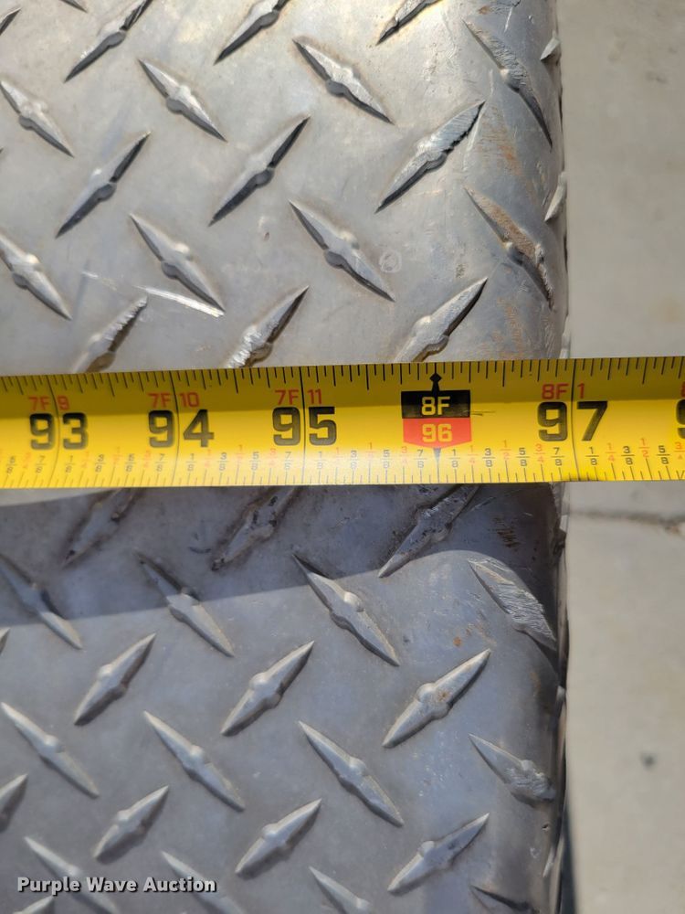 image for item JZ9001 2014 PJ U71  utility trailer