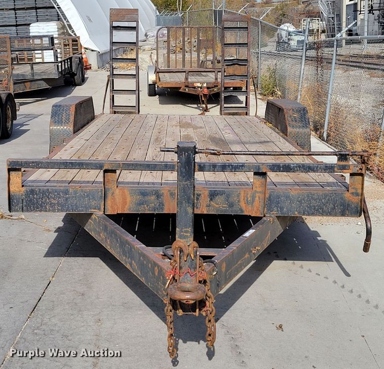 image for item JZ9002 2002 PJ 2600  equipment trailer