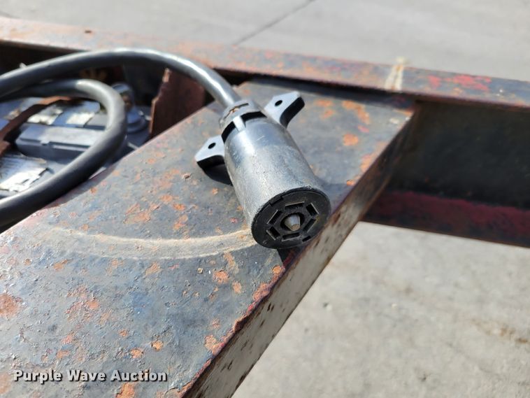 image for item JZ9002 2002 PJ 2600  equipment trailer