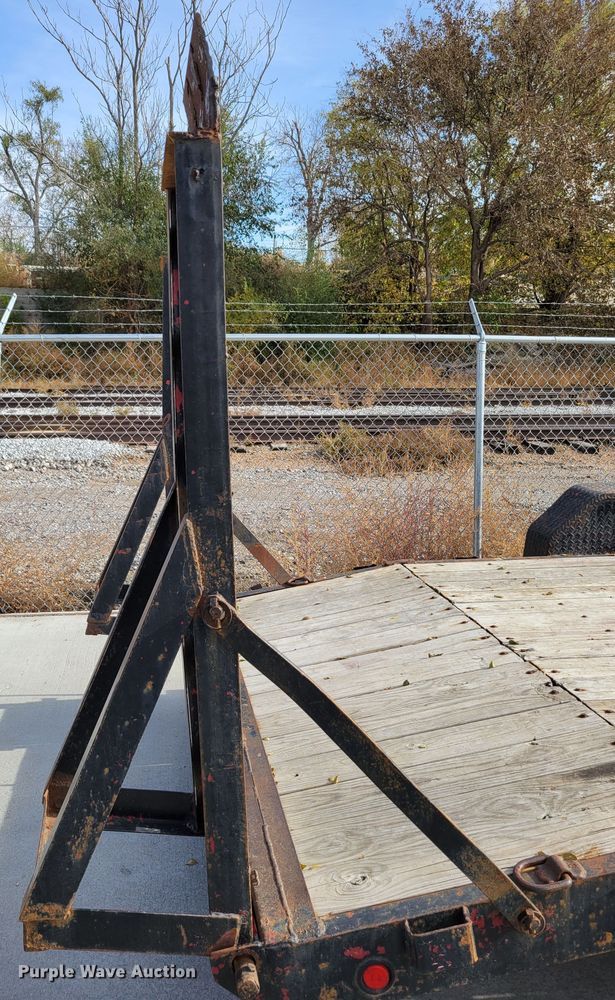 image for item JZ9002 2002 PJ 2600  equipment trailer