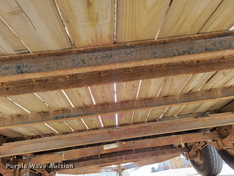 image for item JZ9002 2002 PJ 2600  equipment trailer