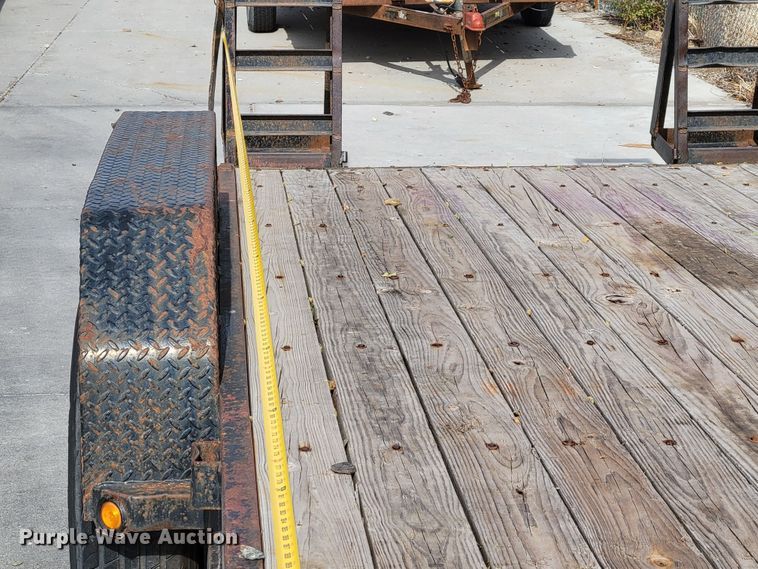 image for item JZ9002 2002 PJ 2600  equipment trailer