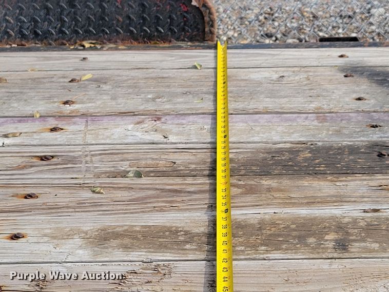 image for item JZ9002 2002 PJ 2600  equipment trailer