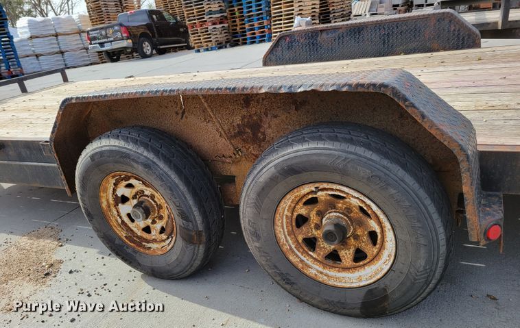 image for item JZ9002 2002 PJ 2600  equipment trailer