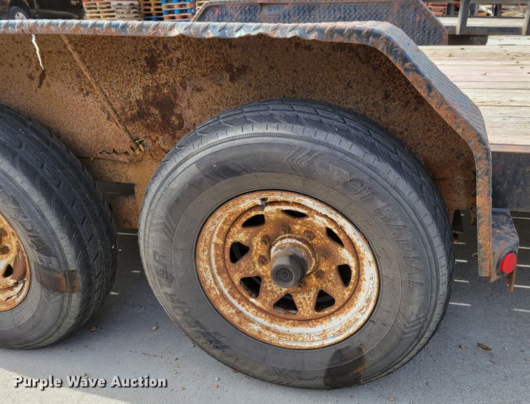 image for item JZ9002 2002 PJ 2600  equipment trailer