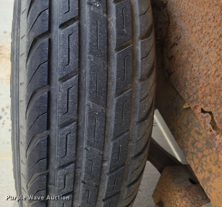 image for item JZ9002 2002 PJ 2600  equipment trailer