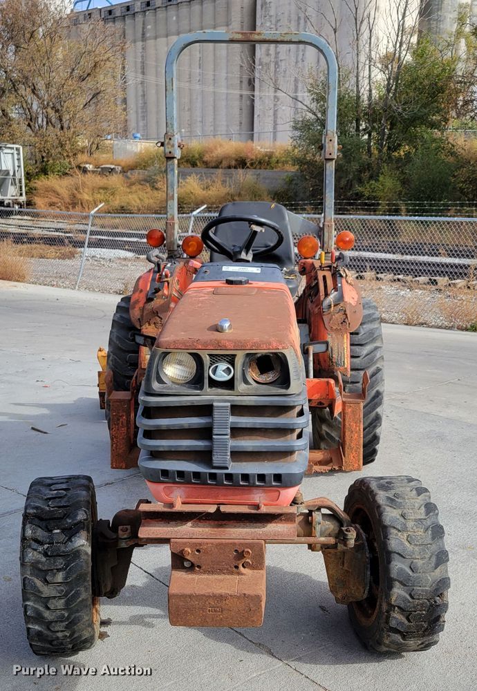 image for item JZ9003 Kubota B7800  MFWD tractor