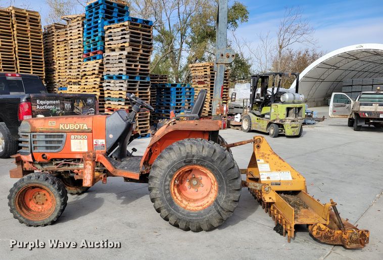 image for item JZ9003 Kubota B7800  MFWD tractor
