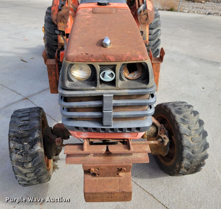 image for item JZ9003 Kubota B7800  MFWD tractor