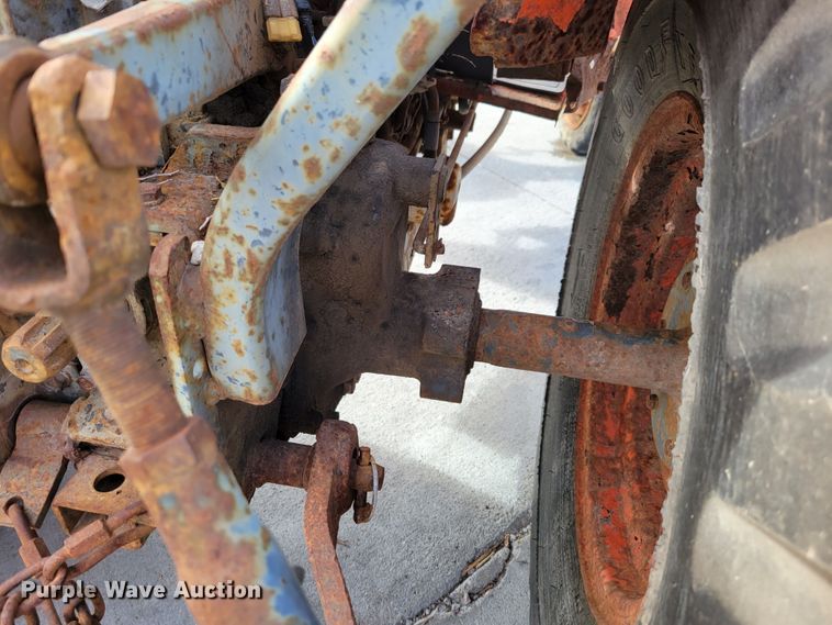 image for item JZ9003 Kubota B7800  MFWD tractor