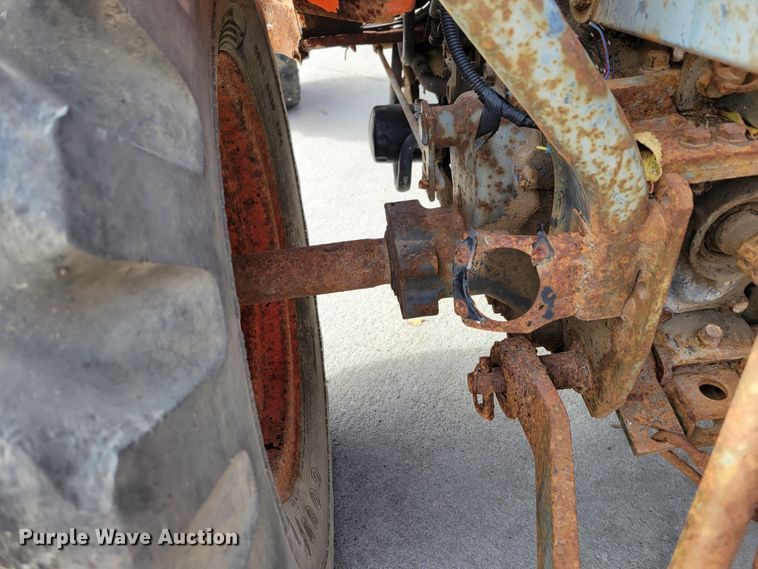 image for item JZ9003 Kubota B7800  MFWD tractor