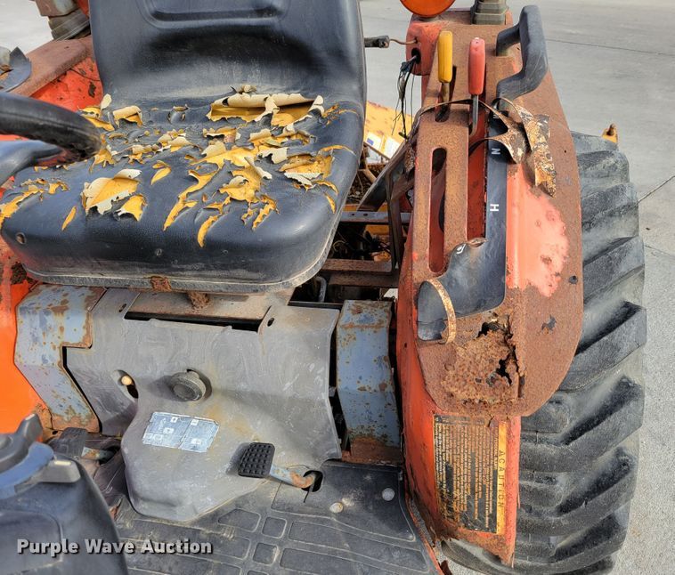 image for item JZ9003 Kubota B7800  MFWD tractor